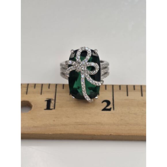 DSMK 925 Sterling Silver CZ EMERALD Ring Size 7